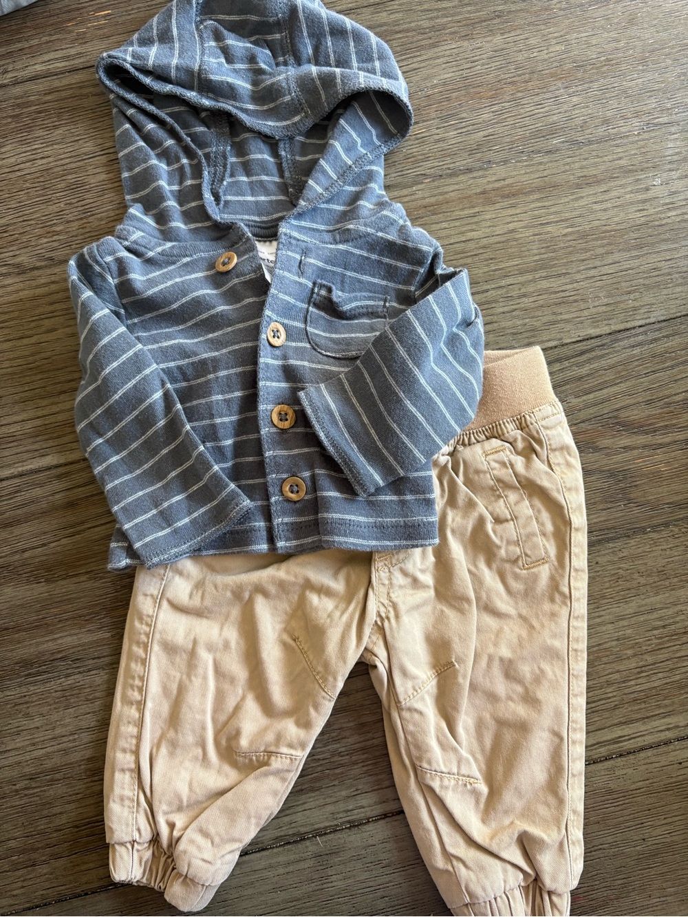 Cat & Jack/ Carter’s Baby Long Sleeve Hooded Button-Up and Khaki Jogger Set - NB